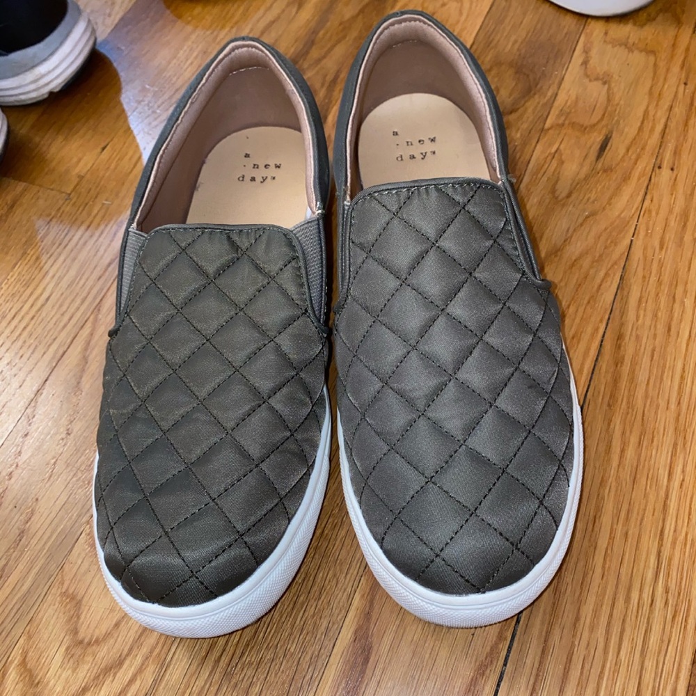 Army green slides. Never worn!
